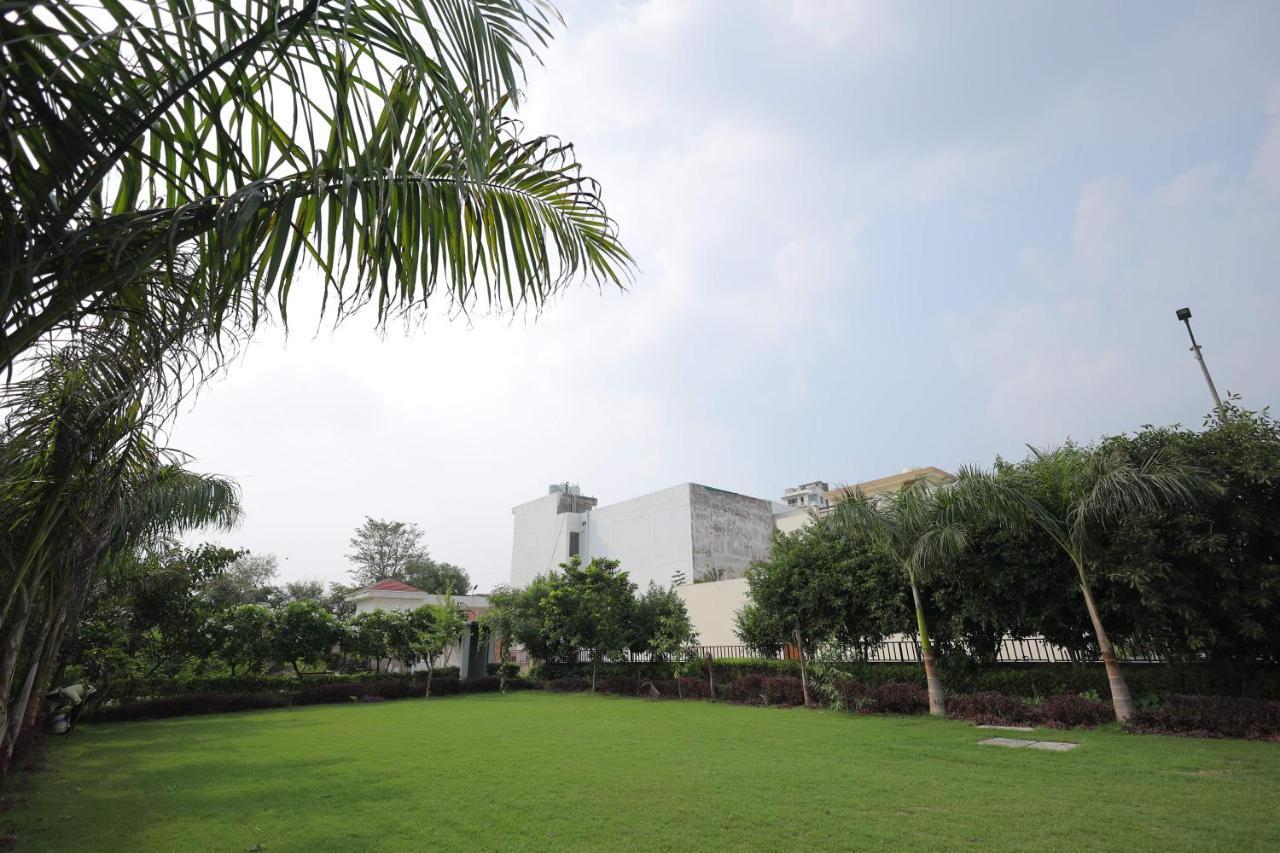 Shakti Villa Home Stay อัครา ภายนอก รูปภาพ
