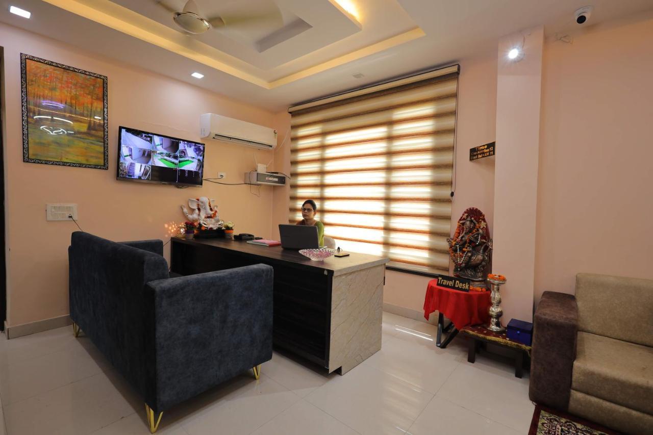 Shakti Villa Home Stay อัครา ภายนอก รูปภาพ