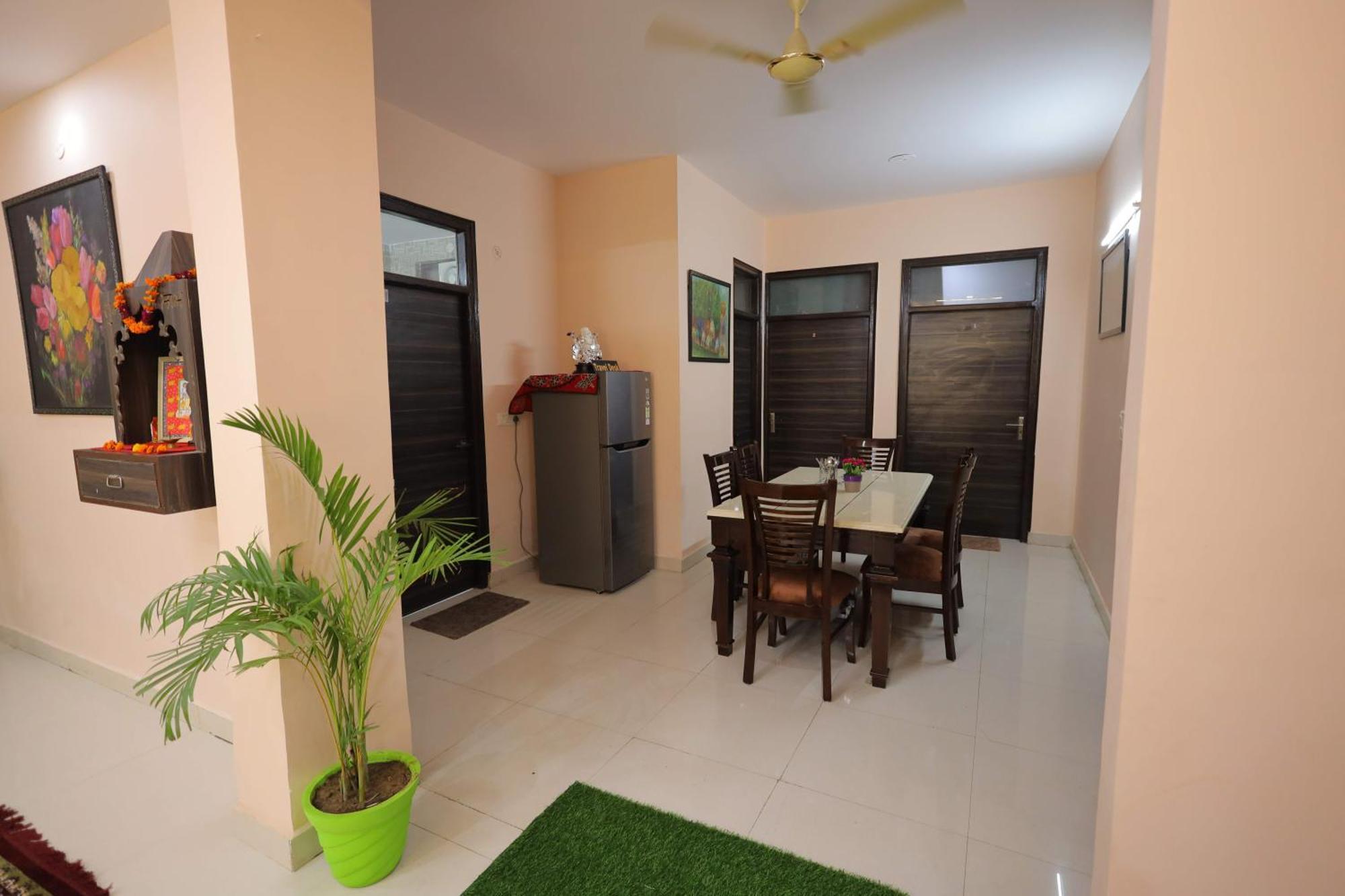 Shakti Villa Home Stay อัครา ภายนอก รูปภาพ