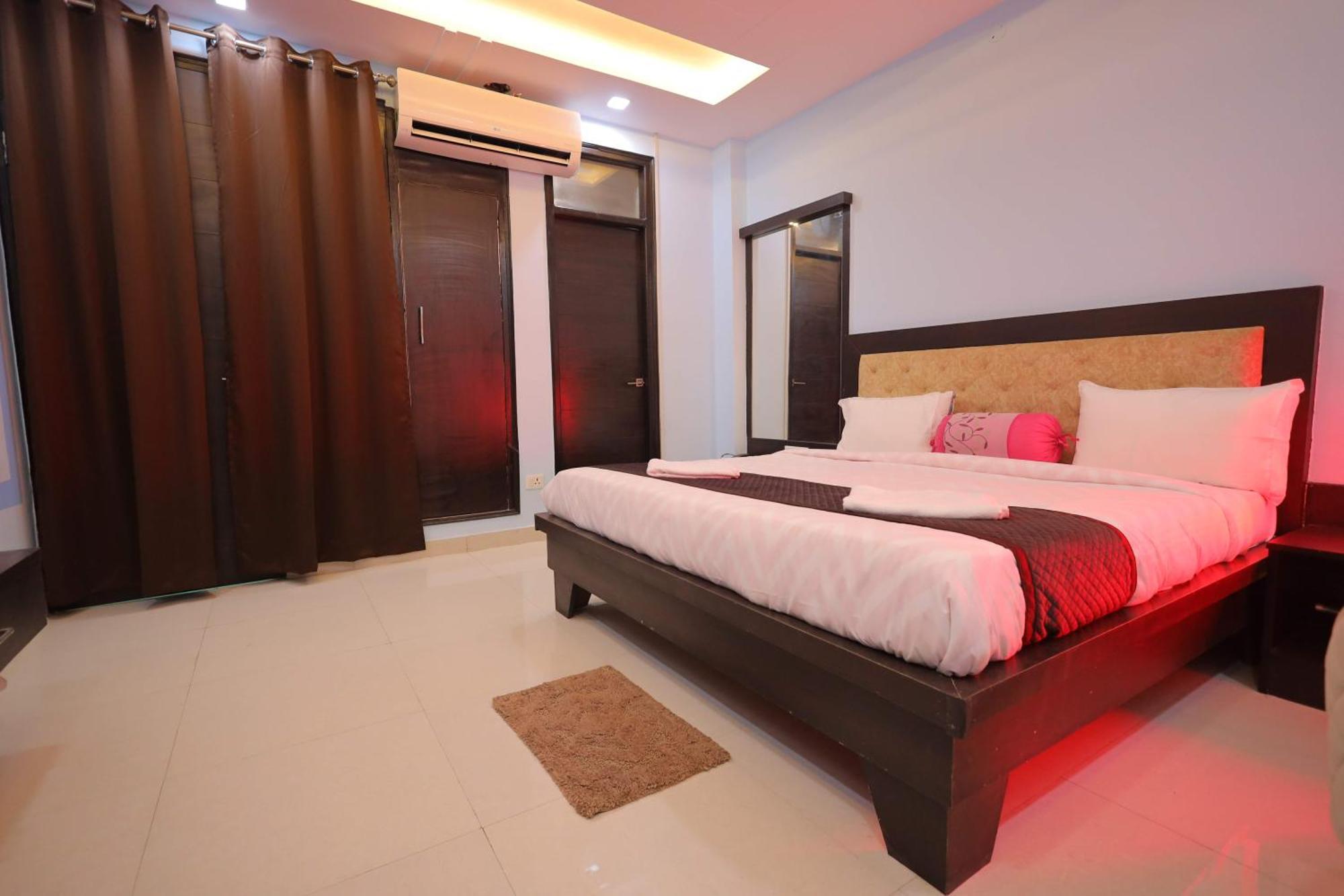 Shakti Villa Home Stay อัครา ภายนอก รูปภาพ