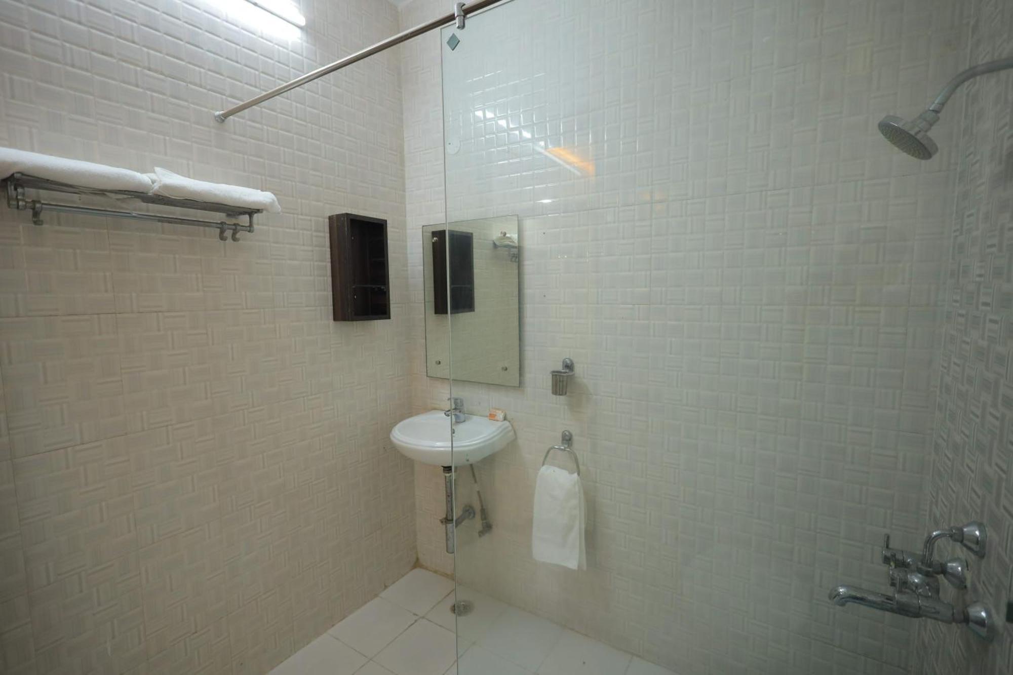 Shakti Villa Home Stay อัครา ภายนอก รูปภาพ