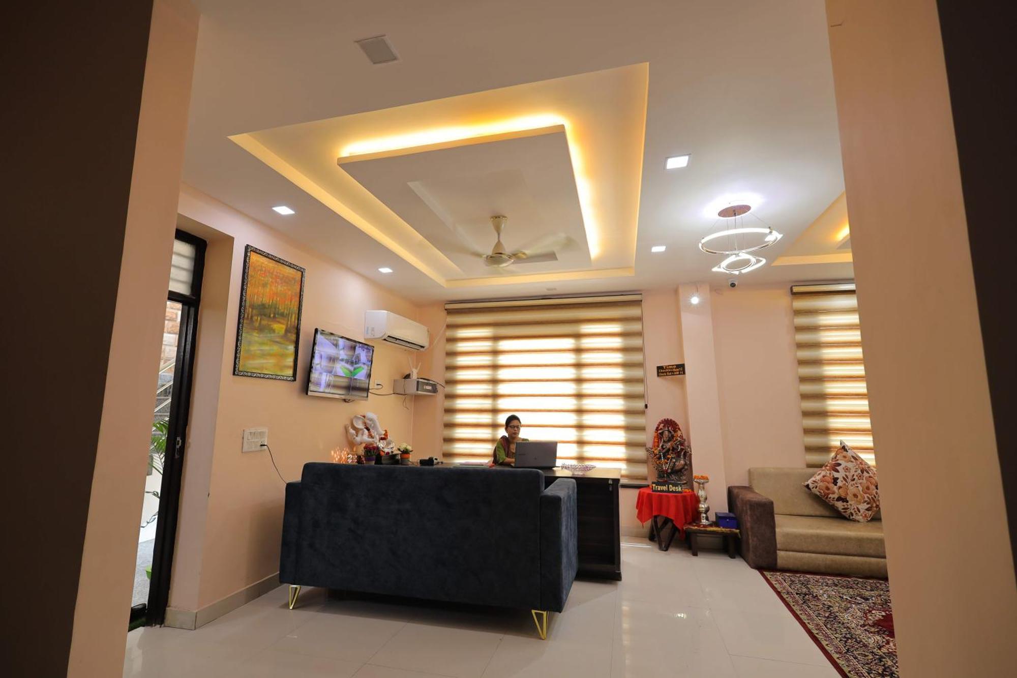 Shakti Villa Home Stay อัครา ภายนอก รูปภาพ